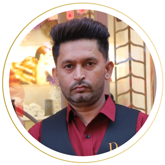 Expert beautician and Hairstylist Toufeeq at Diya Sharma Makeup & Hair Studio