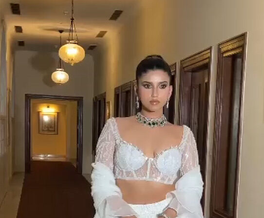 Luxury-Bridal-Makeover-by-DS-Makeup-Hair-Studio(1)
